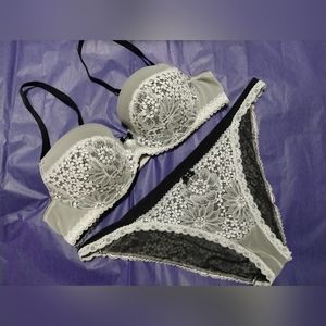 Victoria Secret Bra and Panty Set